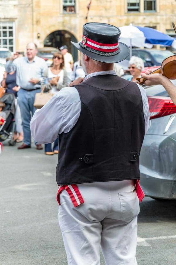 Where can you experience traditional English morris dancing in the countryside?